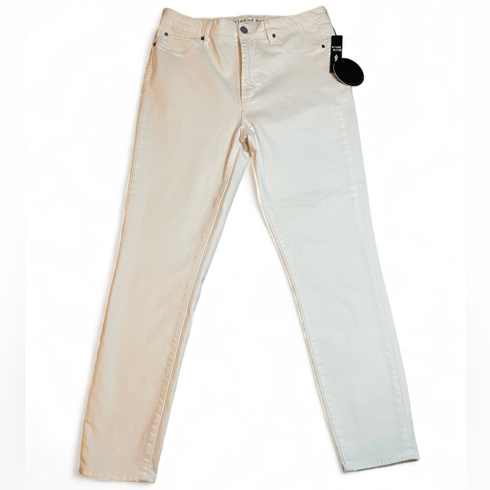 ARTICLES OF SOCIETY High Rise White Skinny Jeans Denim Size 31 NWT Soft Stretch